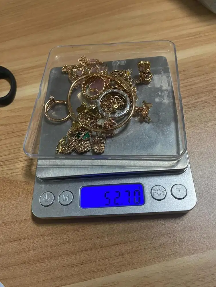 Terima jual beli emas dan berlian dengan harga tinggi