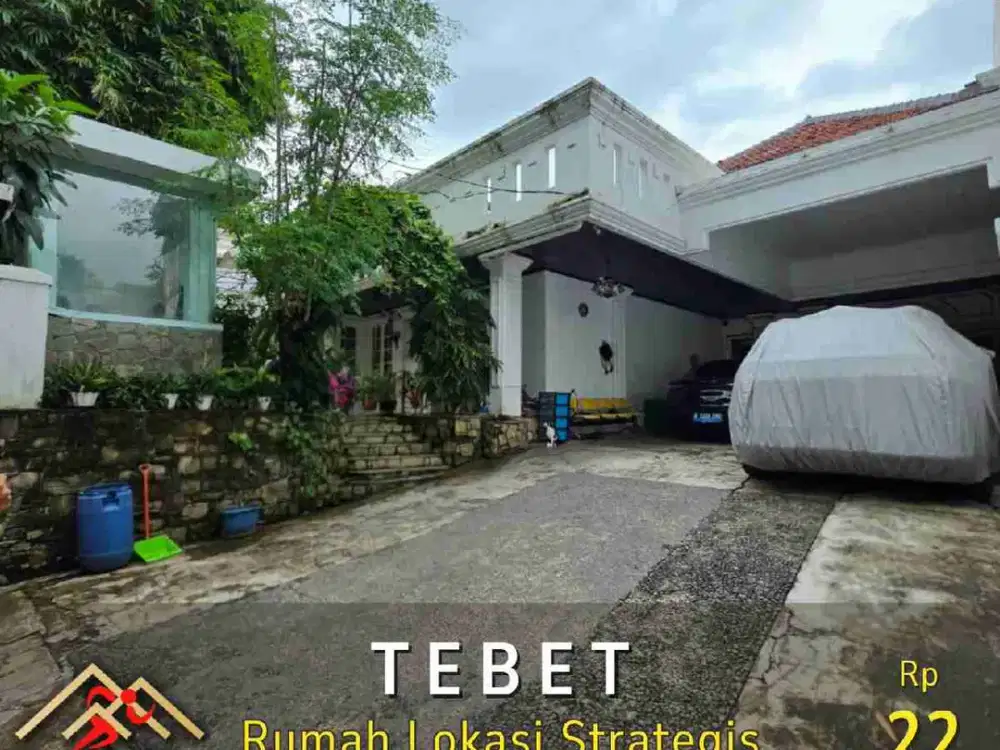 DIJUAL RUMAH LOKASI STRATEGIS DEKAT TAMAN DI TEBET JAKARTA SELATAN