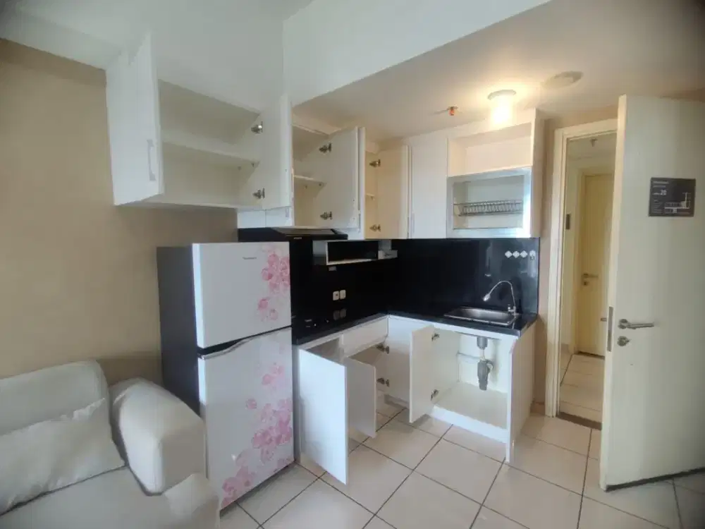Disewakan murah banget, apartemen Midtown. Gading Serpong. Tangerang. Banten