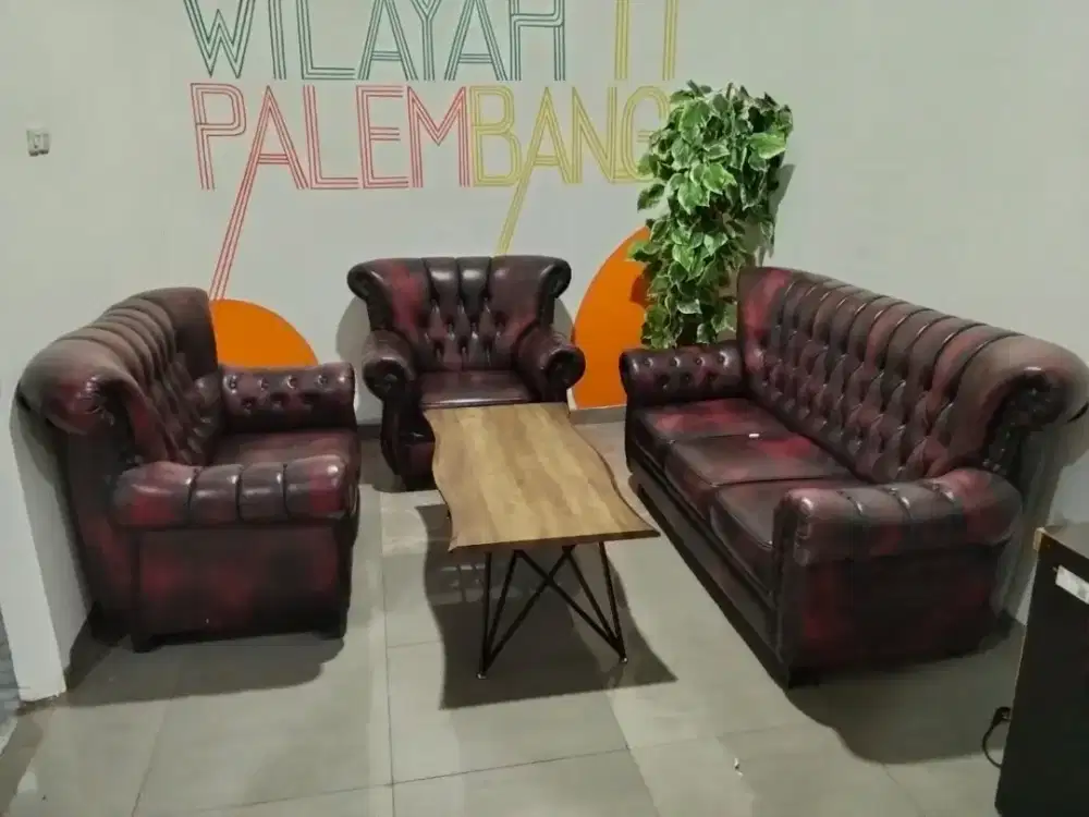 Di jual sofa dn mejanya