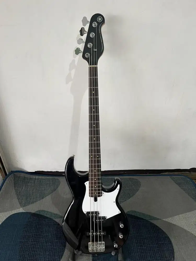 Bass yamaha bb234 original