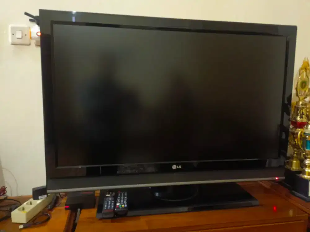 LCD TV Merk LG 42inc
