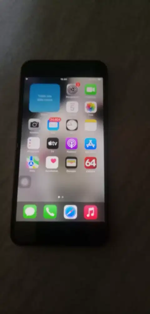iPhone 8 plus normal 64GB