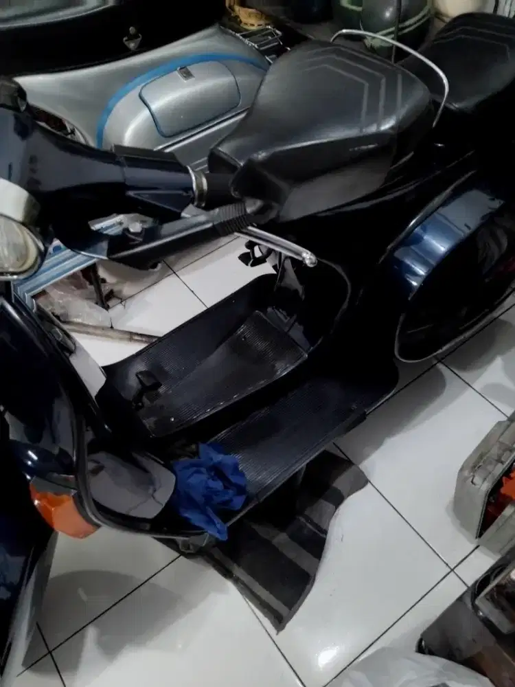 Di jual. Vespa.