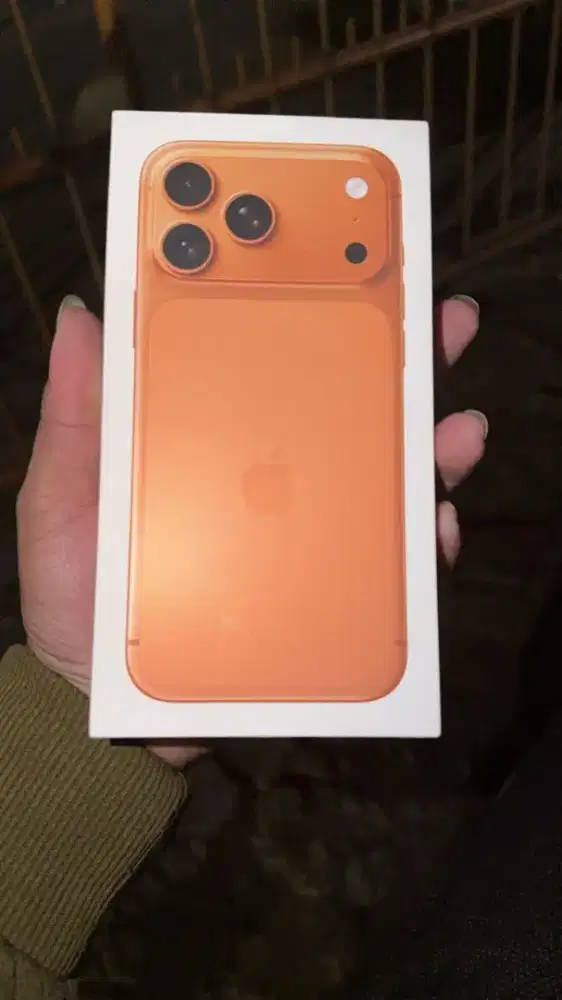 Iphone 17 Promax 256gb ibox masih Segel warna Cosmic orange blum aktif