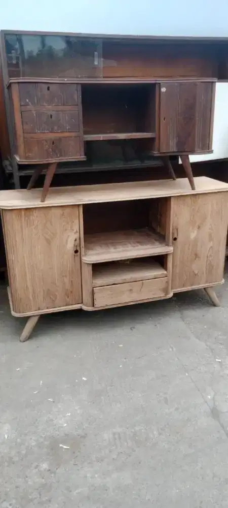 Lemari buffet kayu jati tua