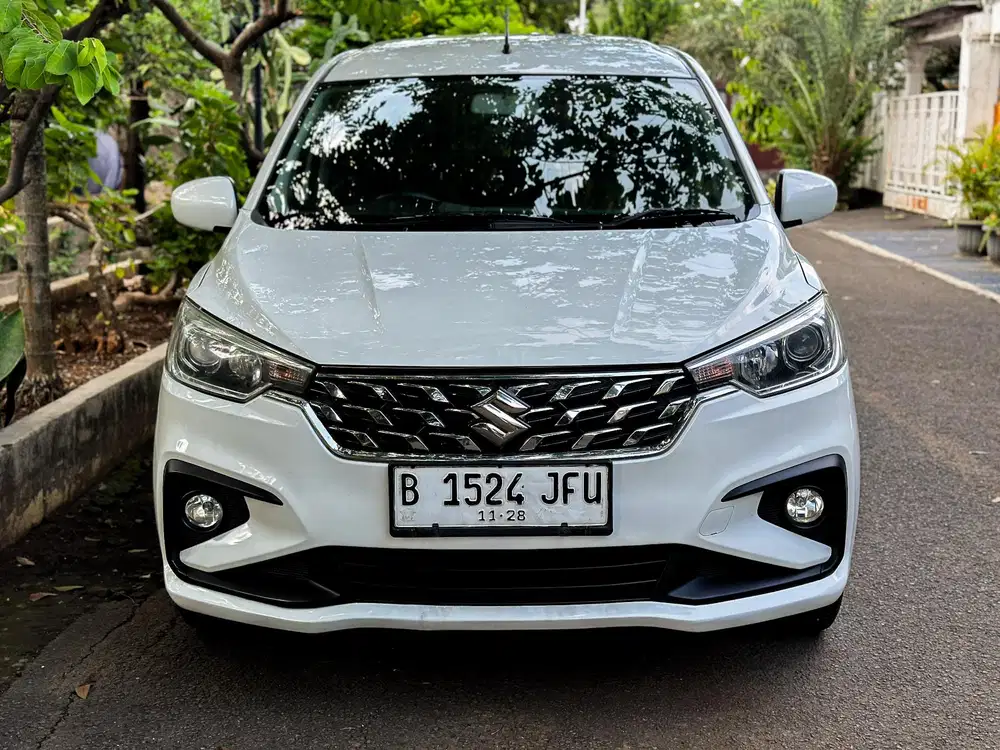 Ertiga GL MT 2022 Putih DP 5jt Cash Atau Kredit Terbaik SeOLX!