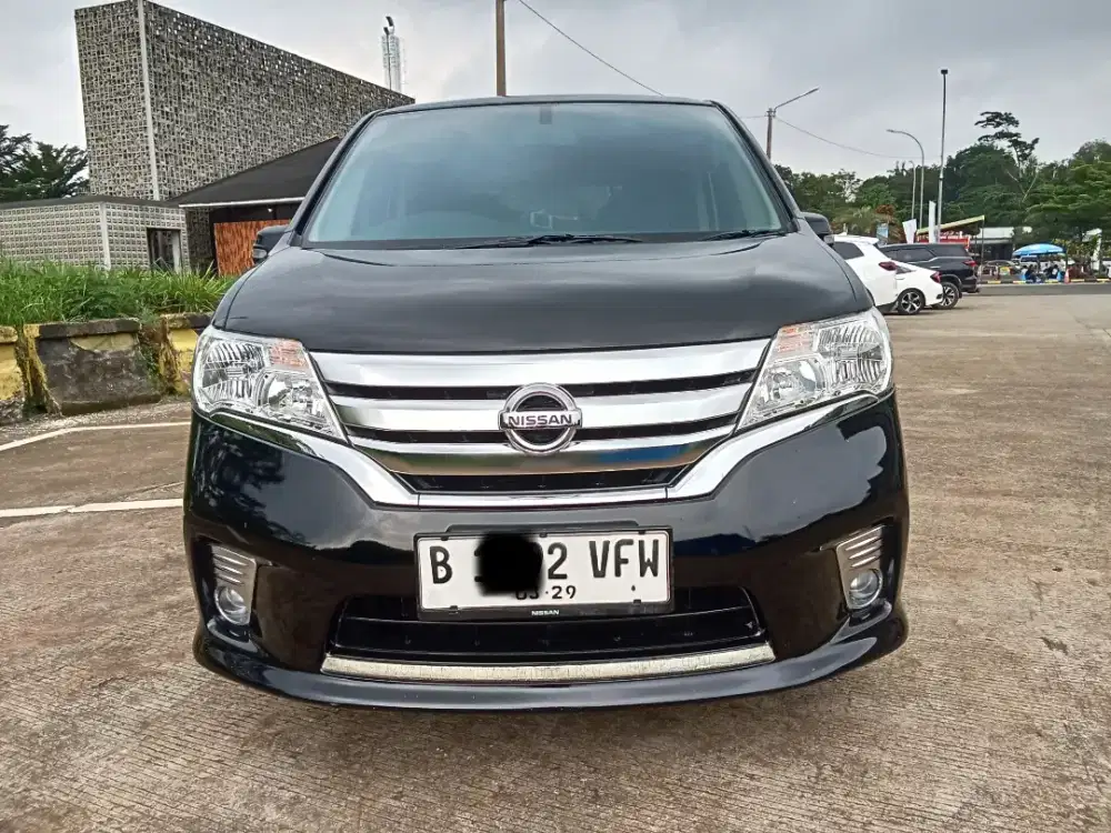 Serena hws [ km 19.500 asli ] 2013/2014