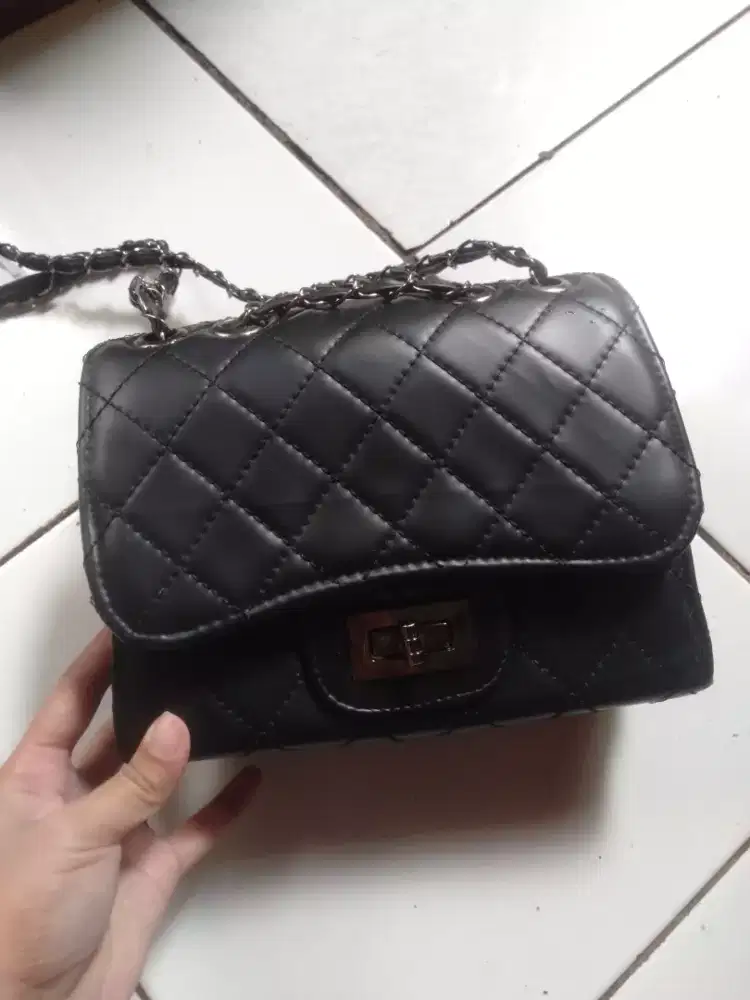 Jual Tas Wanita Larissa Like New