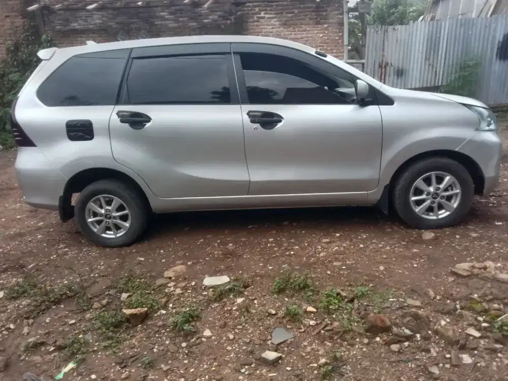 Xenia tipe M, manual 1000cc