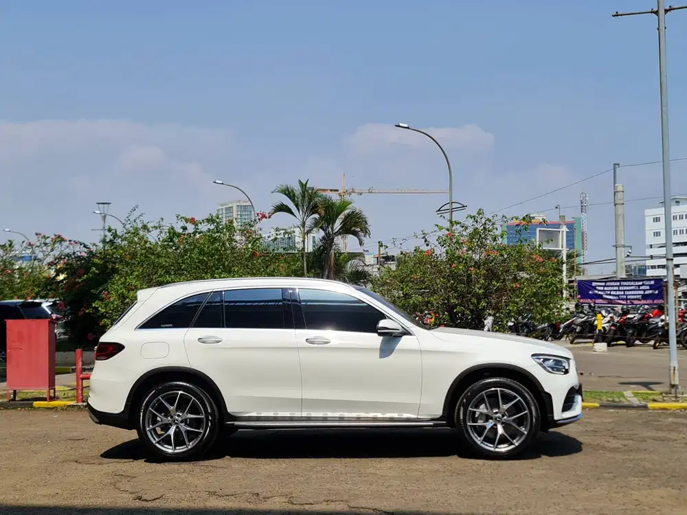 Facelift MERCEDES Benz GLC 200 AMG 2020 MERCY GLC200 AMG 2020 GENAP