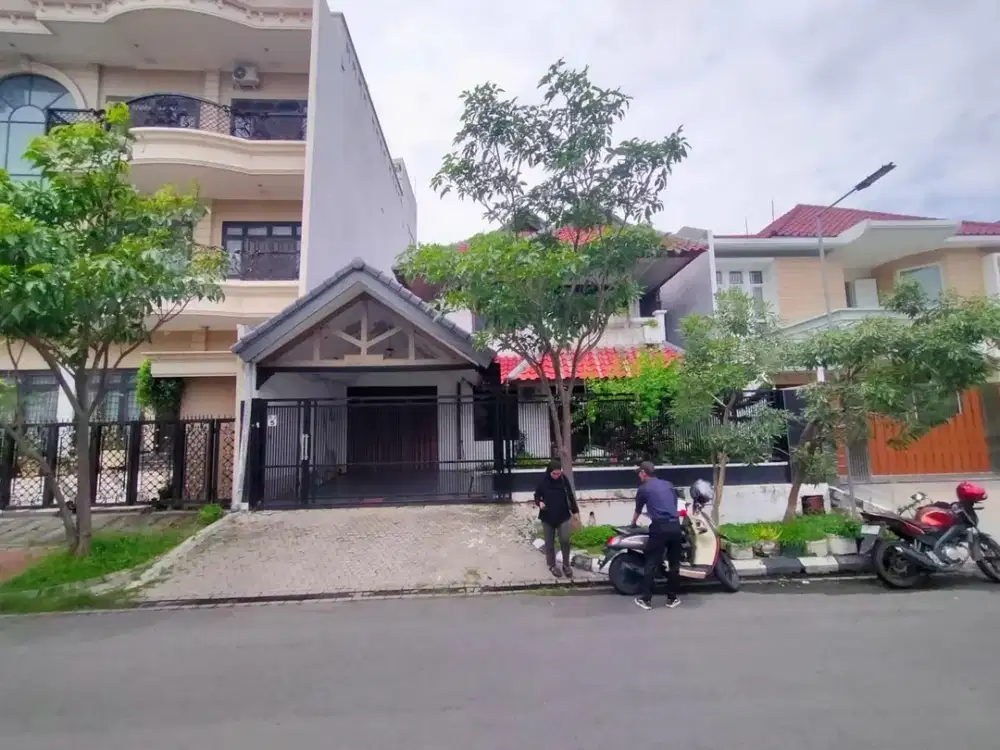 FOR SALE RUMAH ROW JALAN KEMBAR RAYA SUTOREJO SURABAYA KOTA