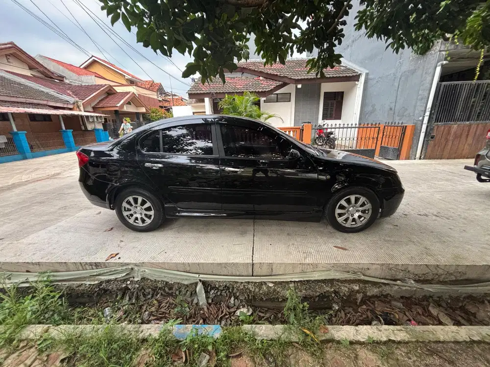 Proton Gen2 2010 Bensin