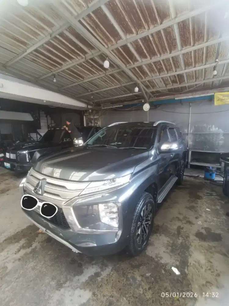 Mitsubshi Pajero Sport Dakar 2021 A/T Abu met istimewa