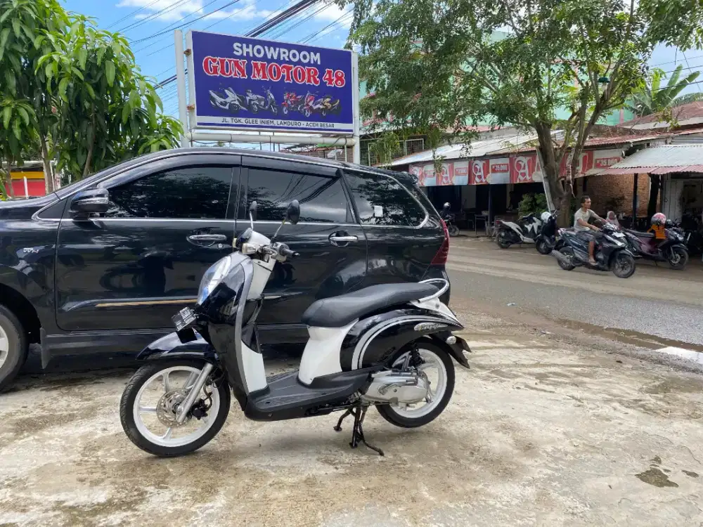 Di jual honda scoopy tahun 2010