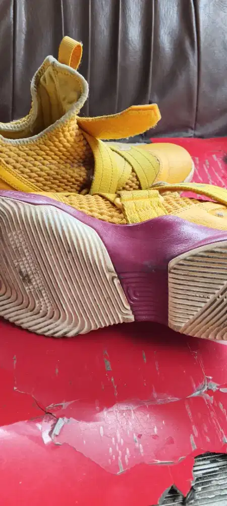 Nike LeBron James XIII