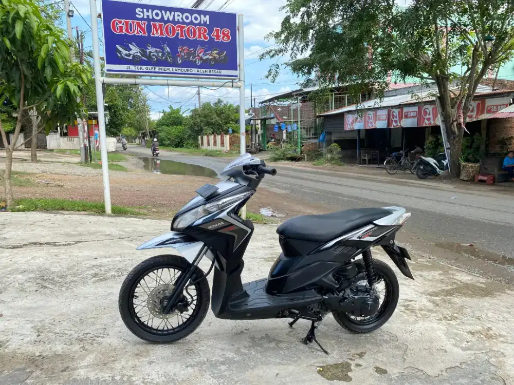 Di jual honda vario tahun 2010