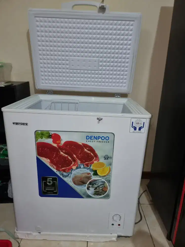 Freezer Denpoo SCF Kapasitas 157L