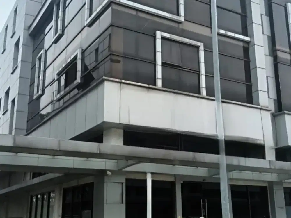 Ruko Avenue Berlokasi Strategis di JGC Cakung Jakarta Timur - Posisi Hook