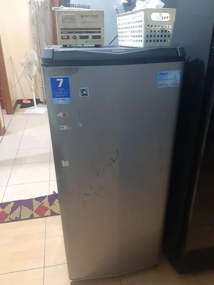 DI JUAL KULKAS AQUA 1 PINTU - Bekas Rasa Baru!!