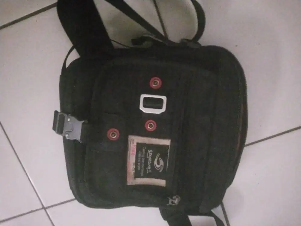 Tas selempang pria