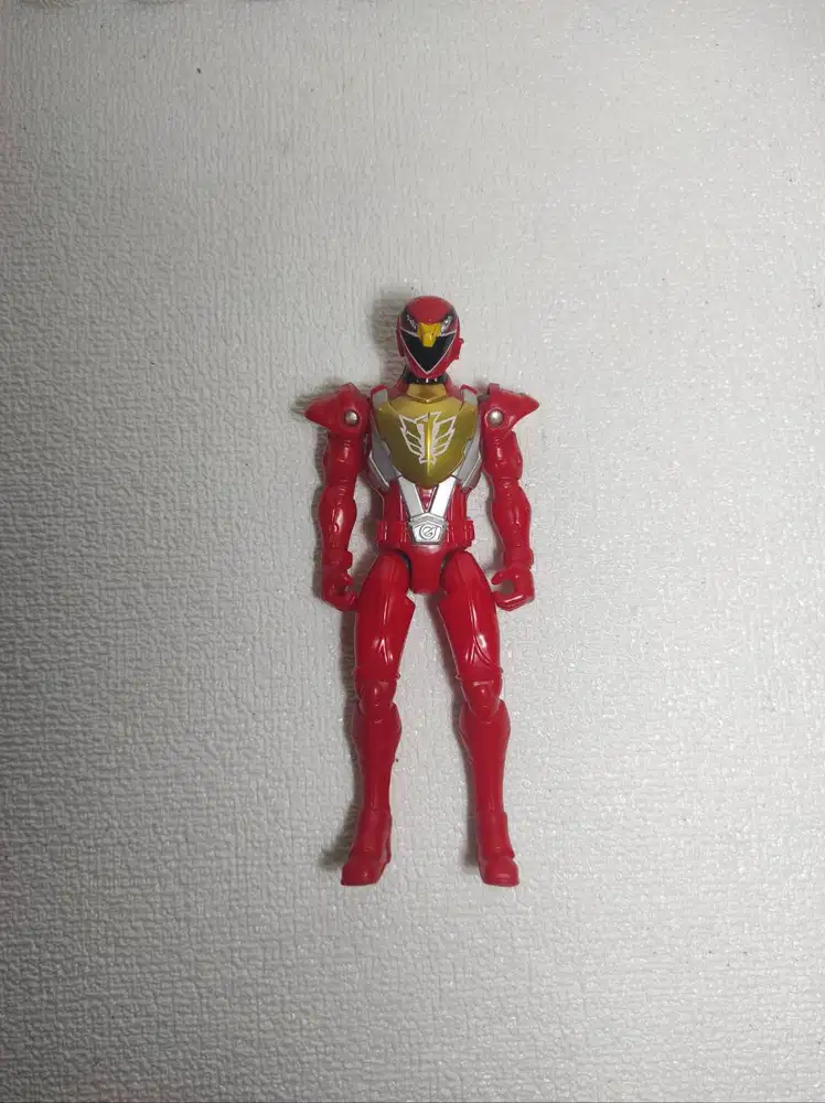 Bandai Power Rangers RPM Series Red Transporter Ranger Action Figure