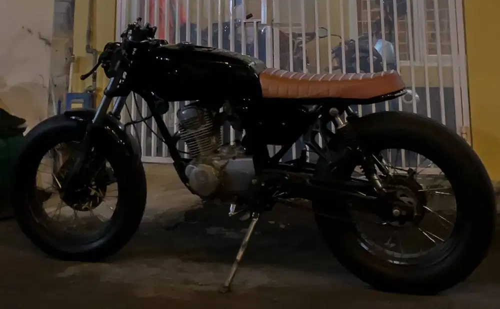 Custom Bratcafe/Caferacer GL Max up Tiger
