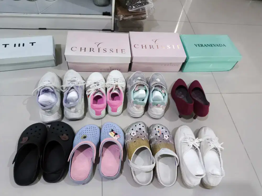 Dijual borongan sepatu dan sandal
