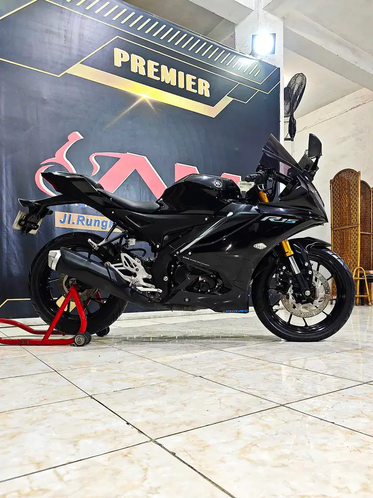Yamaha R15 V4 Conected  2023 black glossy km7rn.Anugerah motor rungkut