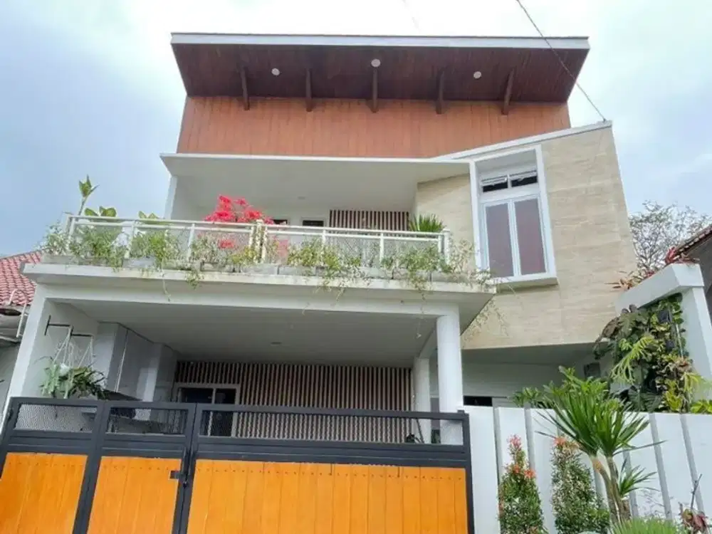 rumah lux 2 lantai siap huni full furnis di arcamanik