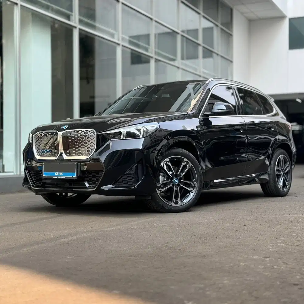 BMW IX1 2024 Listrik