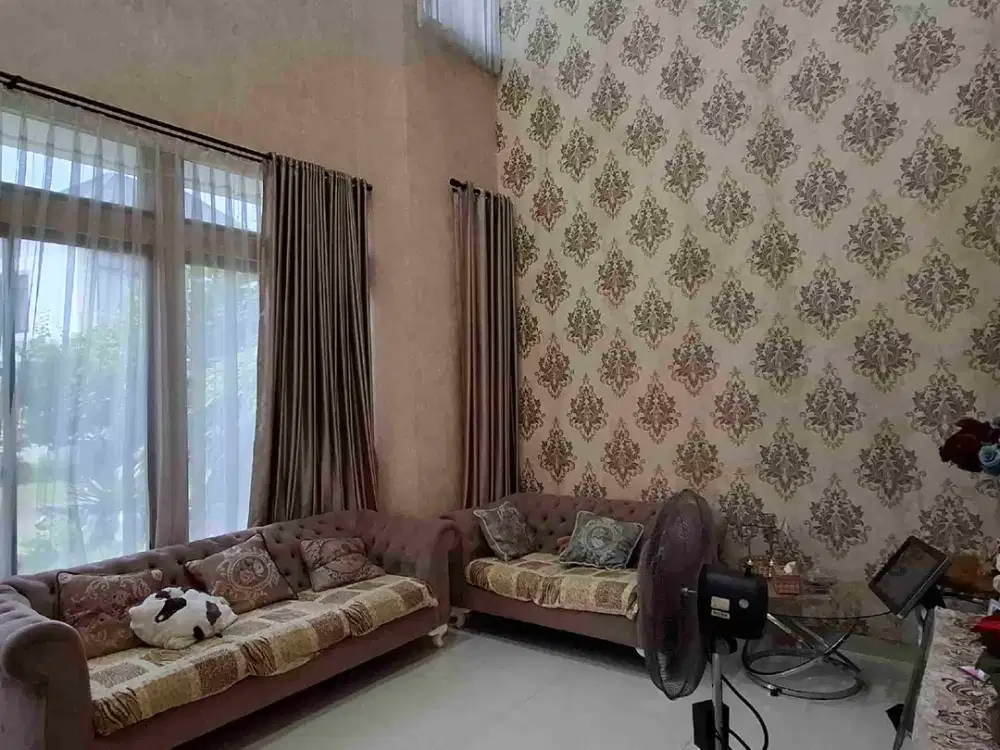 RUMAH MEWAH 2 LANTAI SIAP HUNI DI CLUSTER BARU & DEKAT KOMERSIAL!