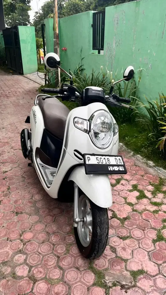 Honda Scoopy 2019 Putih – KM 62.000 – Pajak Hidup