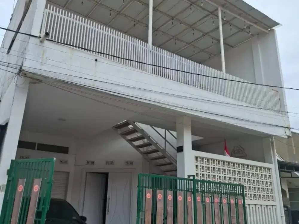 rumah minimalis 2 lantai siap huni lokasi strategis di sayap bkr