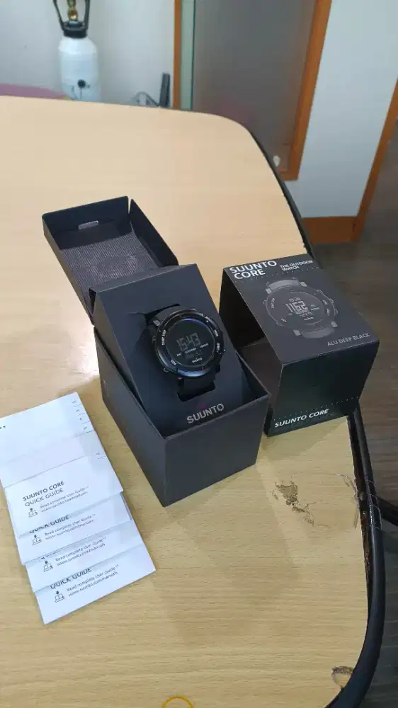 suunto core alu deep black