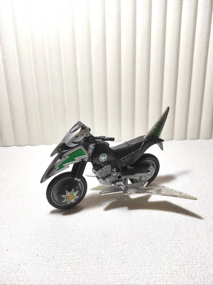 Bandai 2002 Power Rangers Ninja Storm Green Samurai Tsunami Cycle