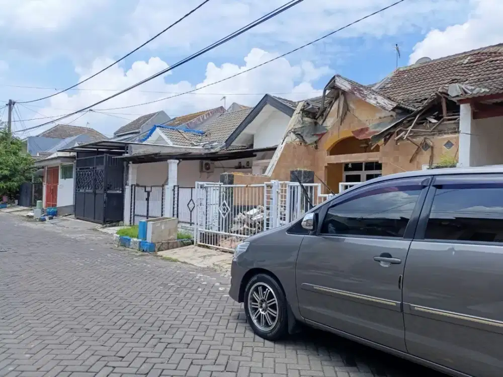 Dijual Rumah Hitung tanah Pondok Candra