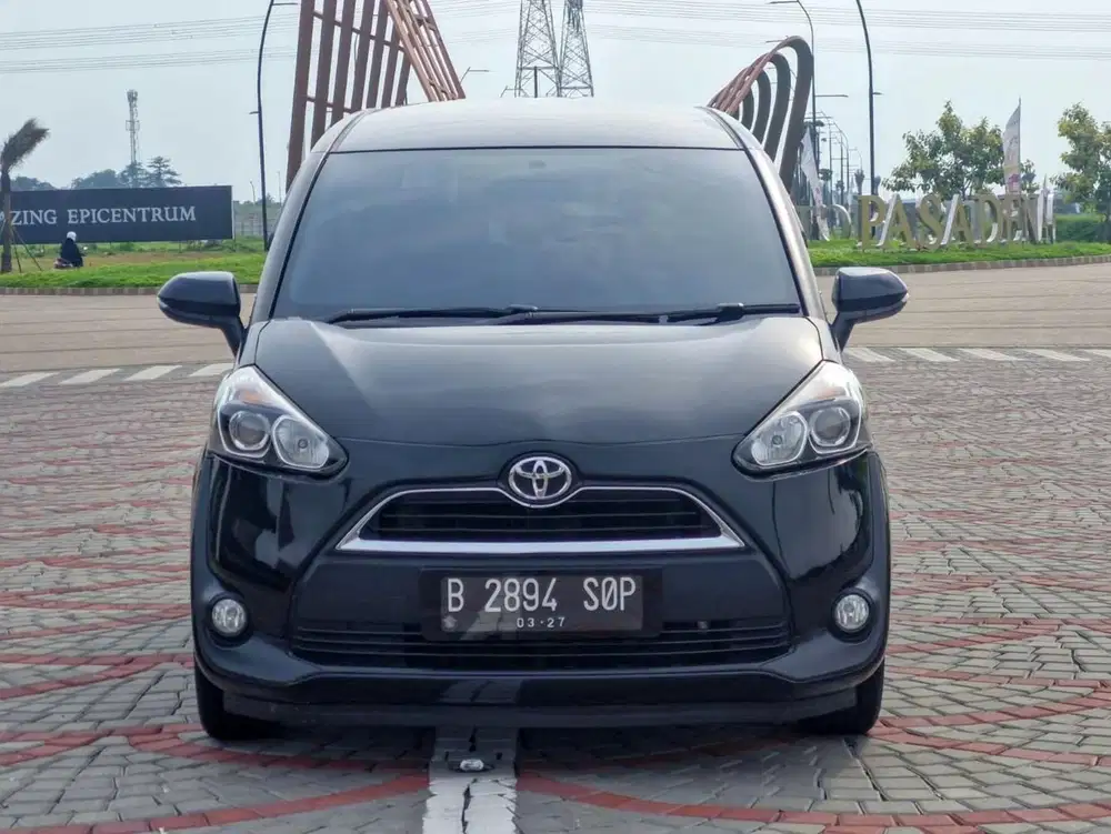 Toyota Sienta 1.5 G Matic 2017 Hitam Metalik
