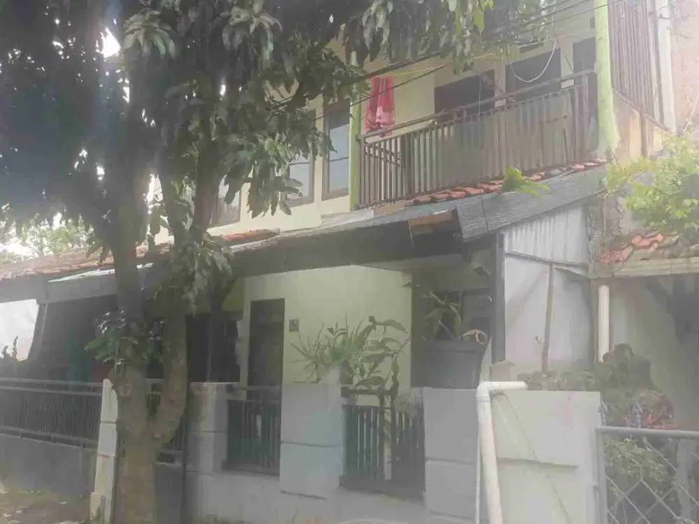 Di jual Rumah lokasi strategis dekat tol Kopo di komplek Kopo Bandung