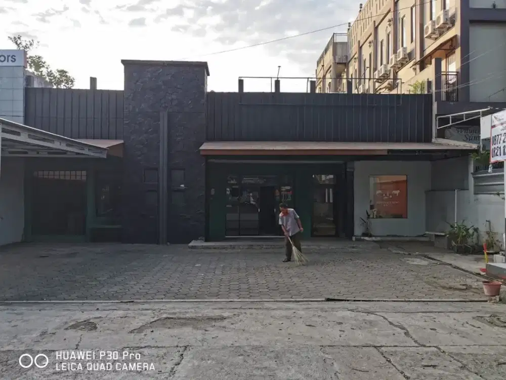 jual tempat usaha lokasi strategis di lengkong