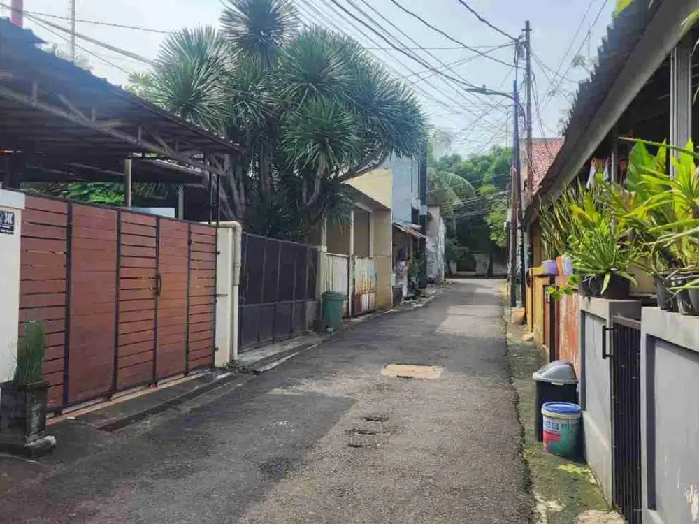 Dijual Rumah Mewah Siap Huni Strategis di Jl Sadar Jagakarsa Jakarta Selatan