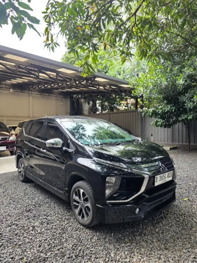 Mitsubishi Xpander 1.5 Ultimate AT Matic 2019 Hitam ASTINA MOBIL Cross