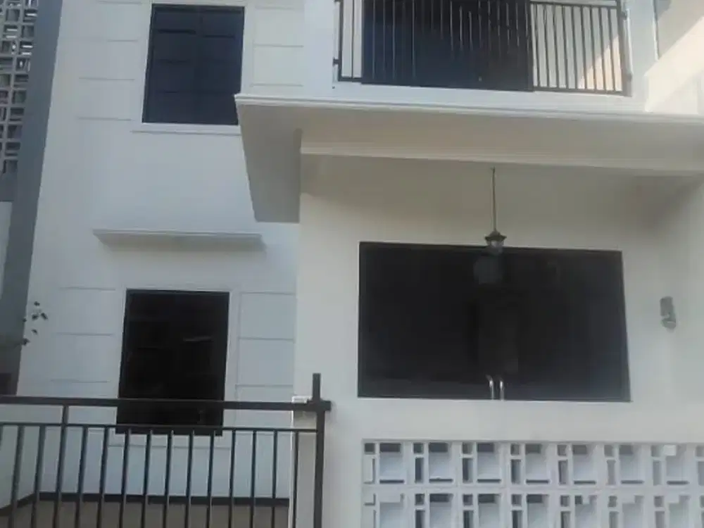 rumah minimalis siap huni lokasi strategis di cisaranten arcamanik