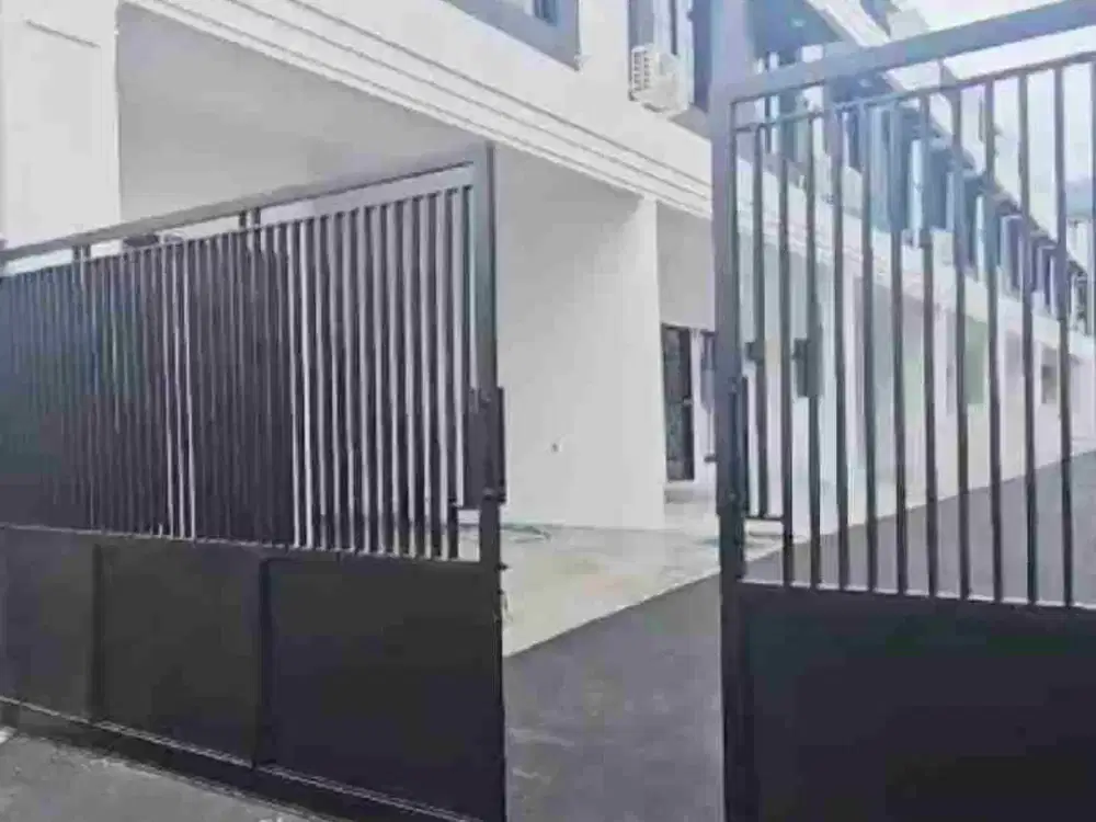 Sisah 1 unit lagi rumah dalam komplek Jatipadang pasar Minggu Jakarta selatan