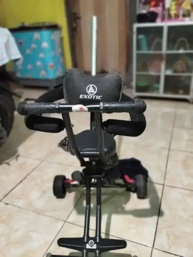 Stroller bayi dorong