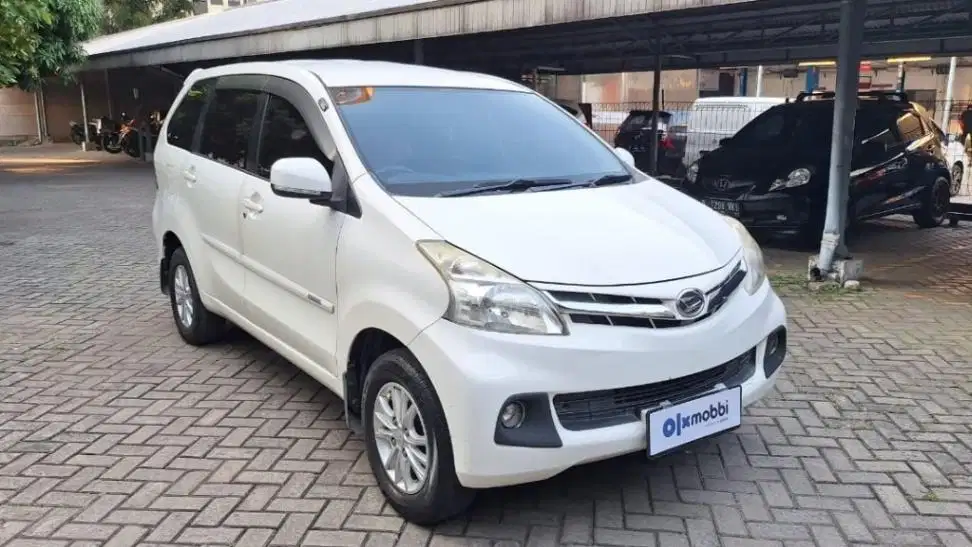 LOW DP Daihatsu Xenia 1.3 R Deluxe Bensin-MT 2014 URP