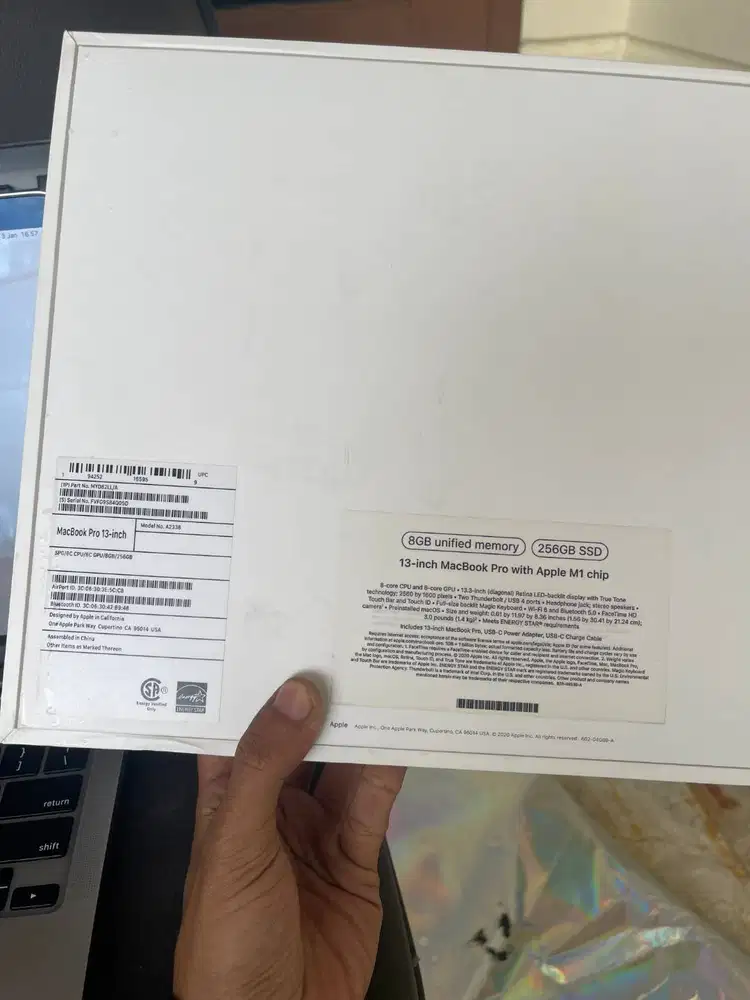 macbook pro m1 2020 ram 8 ssd 256gb lengkap ori