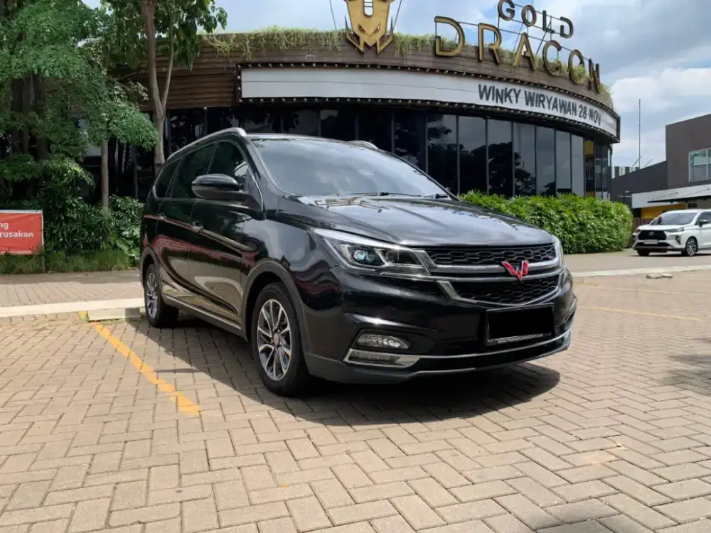 LOW KM ,HARGA TERJANGKAU!! WULING CORTEZ 1.5 L LUX+ MATIC 2022 HITAM