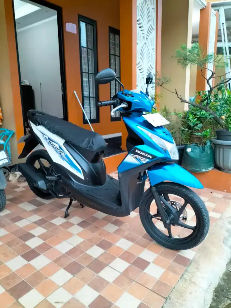 Di jual Honda Beat FI Fuel injection Surat Lengkap Pajak hidup panjang