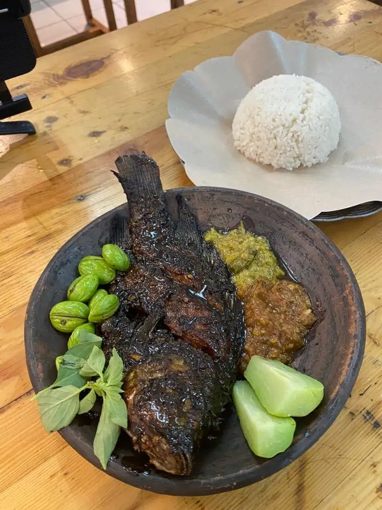 Lowongan kerja di penyetan ayam dan ikan bakar